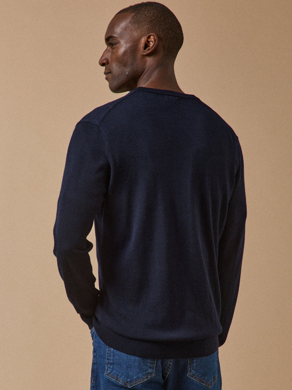 Pull fin col V laine mérinos homme - 2