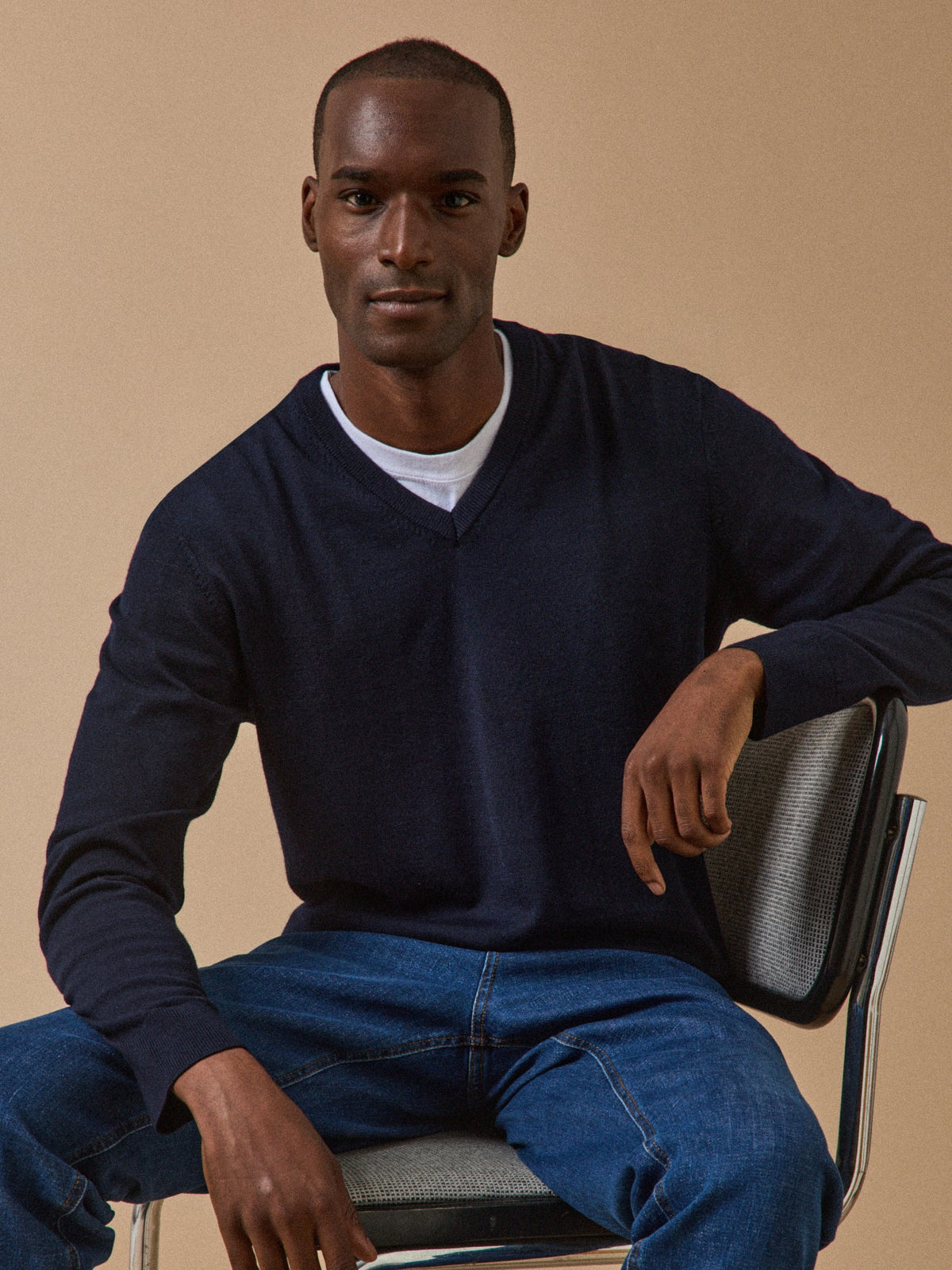 Pull fin col V laine mérinos homme - 1